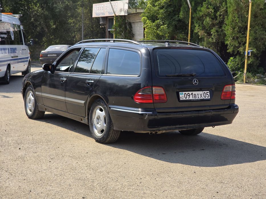 Мерседес Е320 в рассрочку