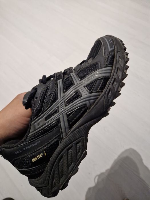 Asics Gel goretex