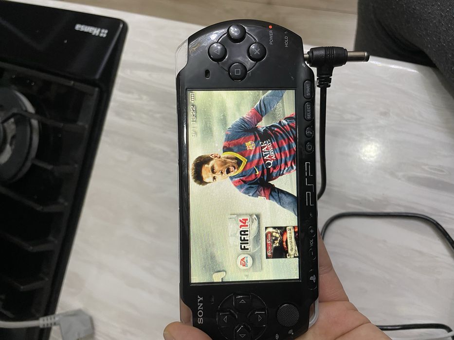 psp 3000 прошитая с играми