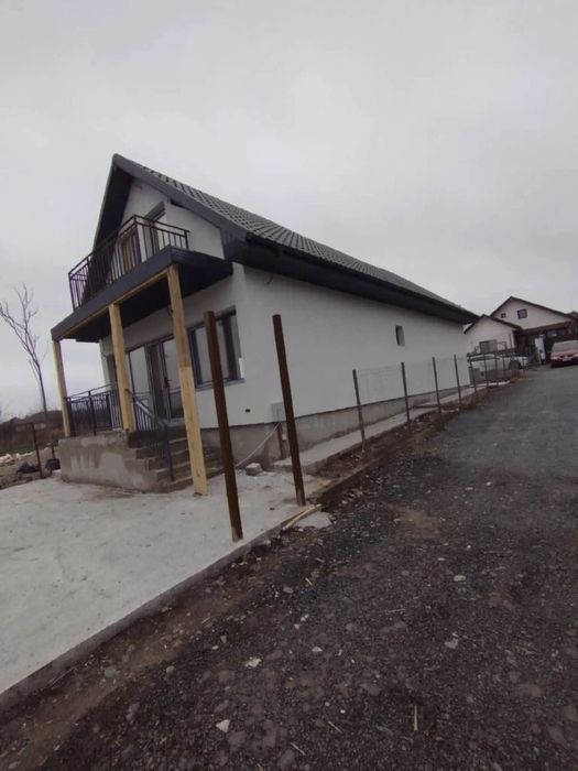 Casa de vânzare în lumina