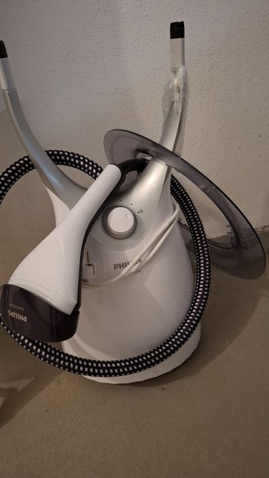 Masina de calcat verticala Philips