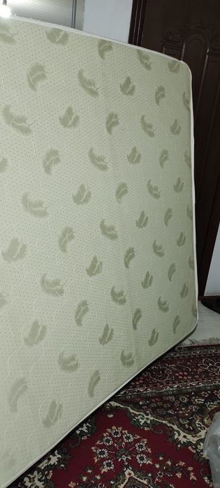 Продаётся матрас 160/200