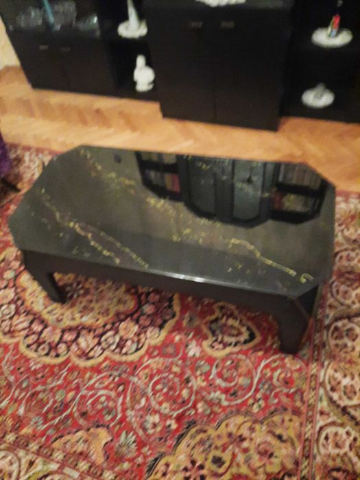 Холна маса в отлично състояние