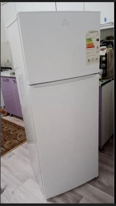 Продам халадилник в отличном состоянии званите цена дог