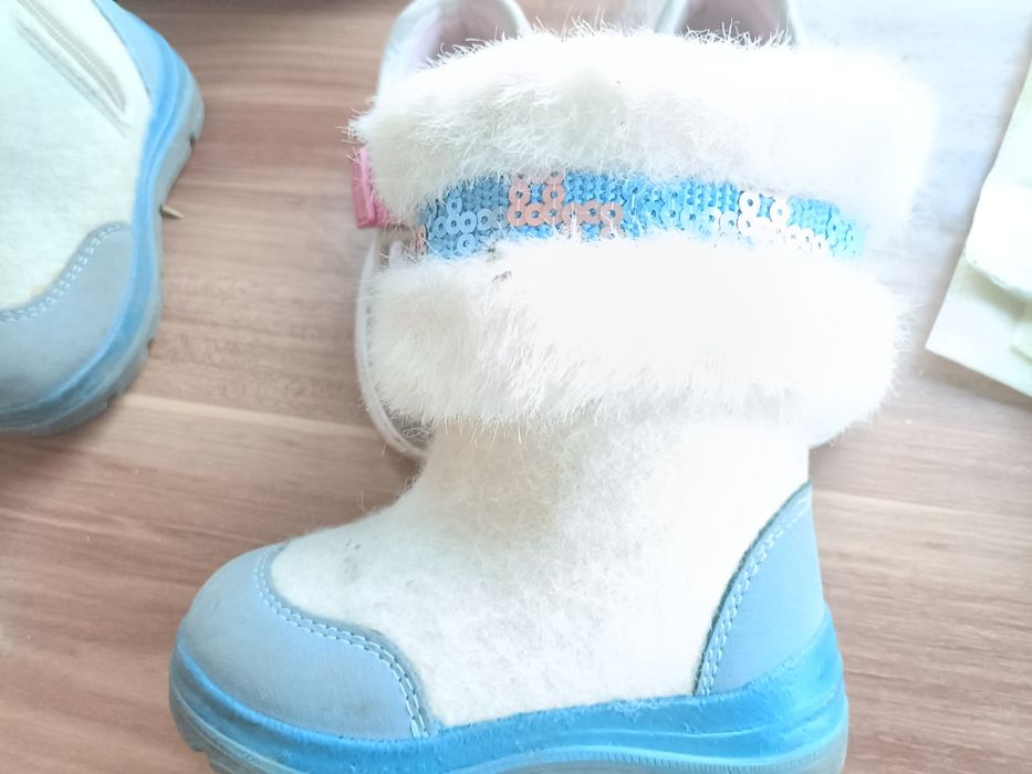 Детская обувь ,сапоги24размер,кросовки23