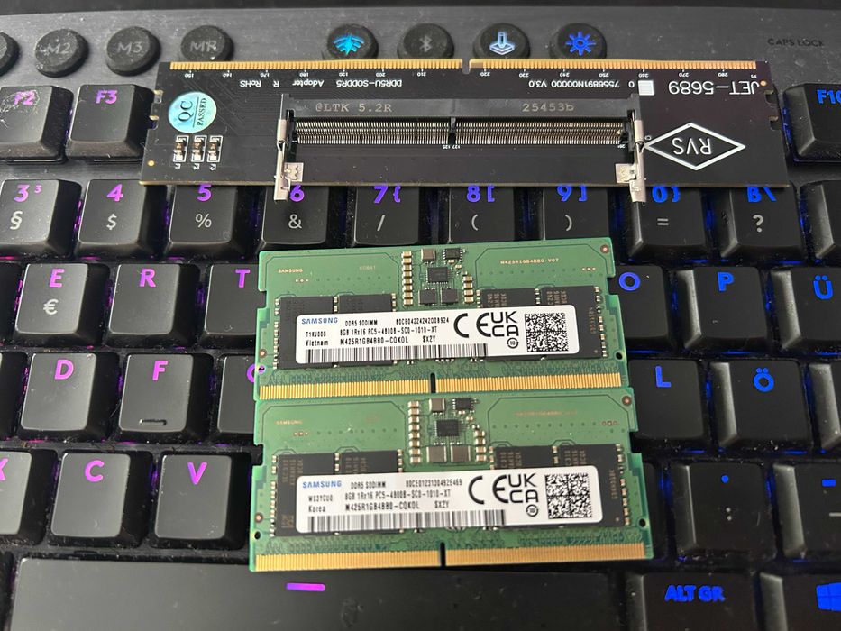 DDR5 - 6x8GB, 1x16GB