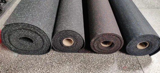 Резиновое покрытие. РУЛОН регупол. Резиновые плитки. От производителя