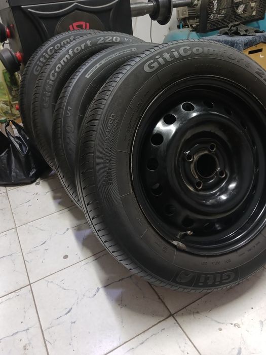 B/u 15diska balon 185/65/15R giti 1milion 350ming som