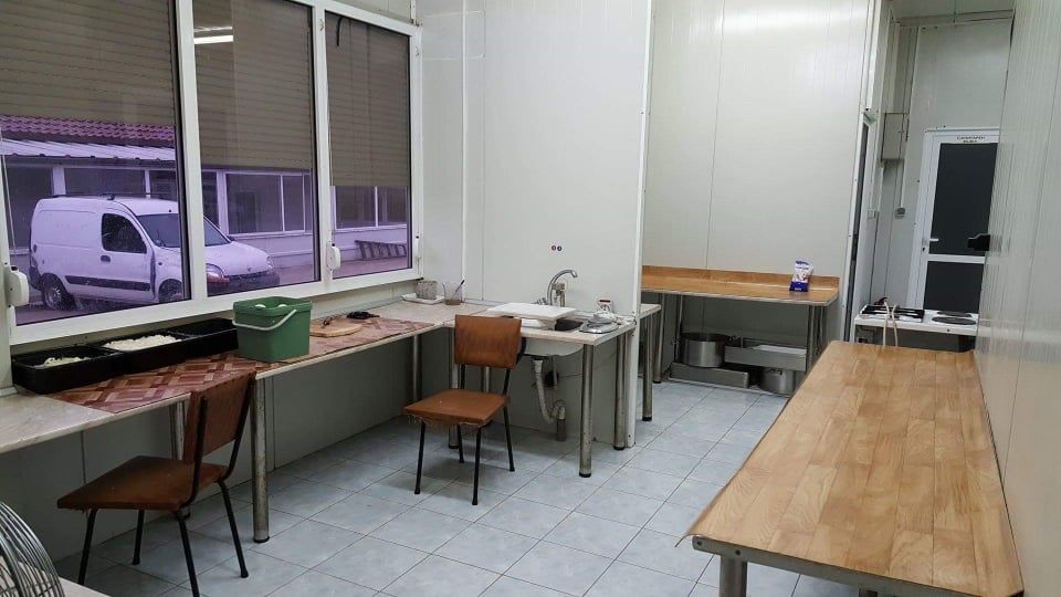 Продава се Промишлена сграда в с. Могила, Област Ямбол - 920 кв.м за 102 €/кв.м - Снимка #10