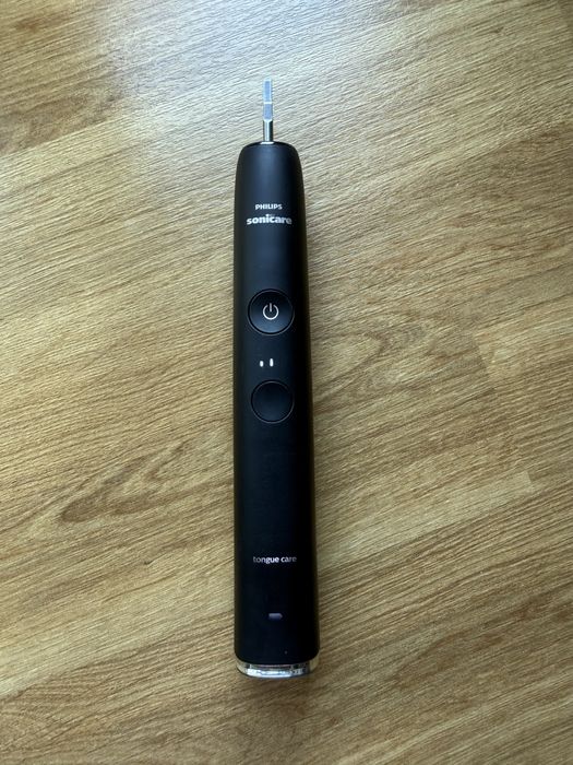 Philips Sonicare DiamondClean 9300 Smart, Black - Excellent Condition