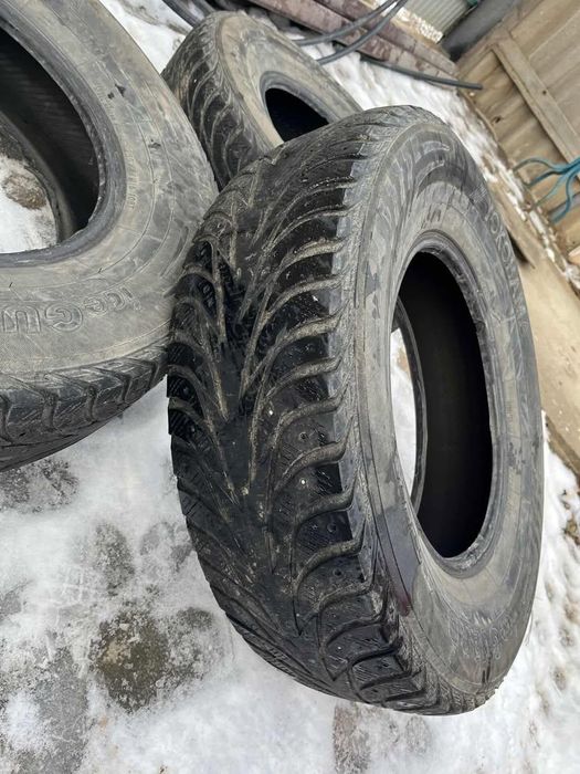 Зимние шины R16 235/75 Yokohama