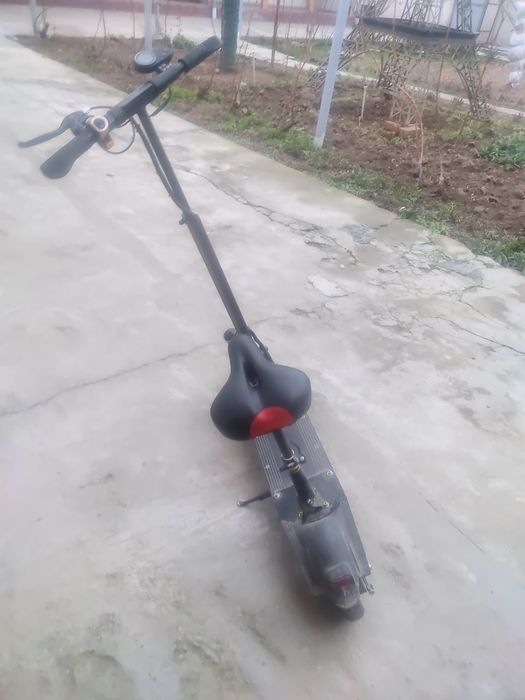 Skuter (Elektrosamokat)