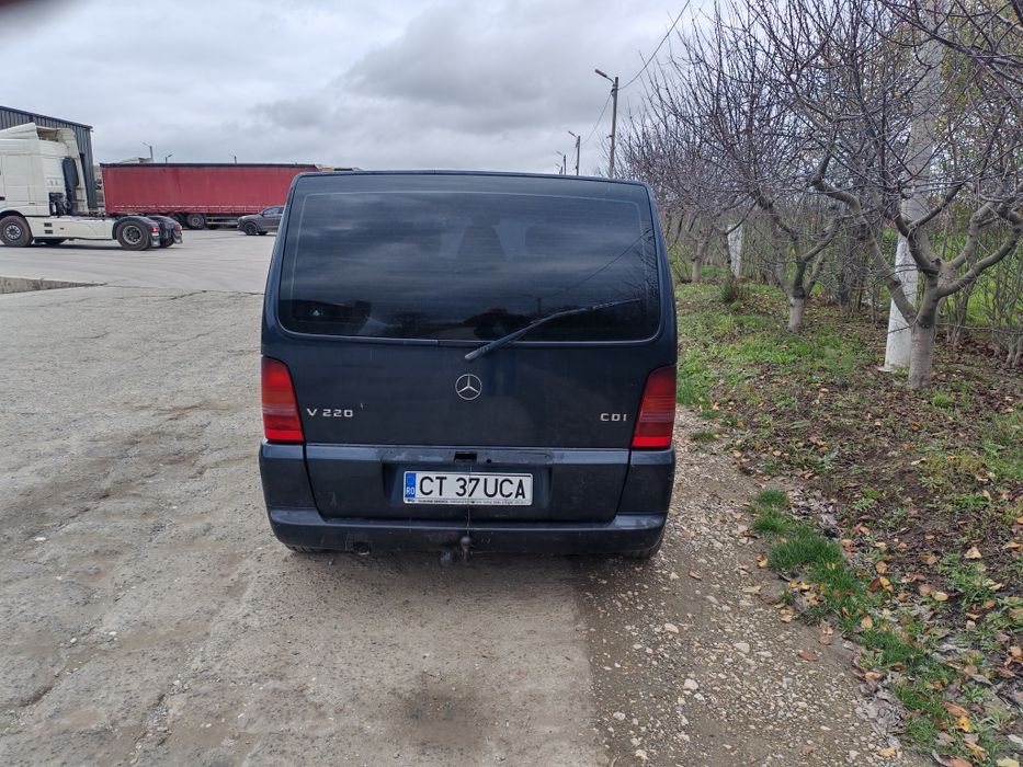 Mercedes vito an 2000 model lung 2150 e neg.