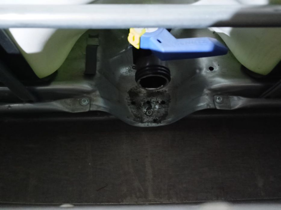 Новые цестерны объём 1 куб