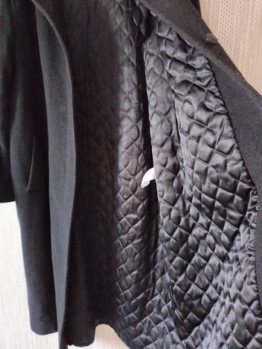 Продам пальто зимнее с мехом