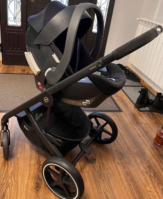 Vând Carucior Cybex Balios S Lux