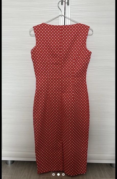 Платья каждая по 5000