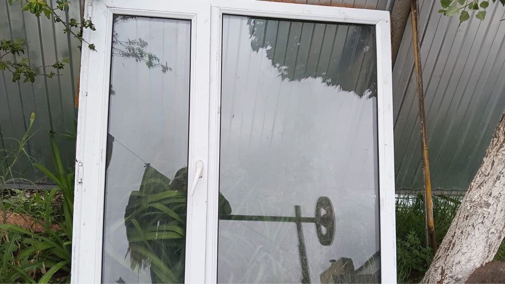 Продам пластиковое окно