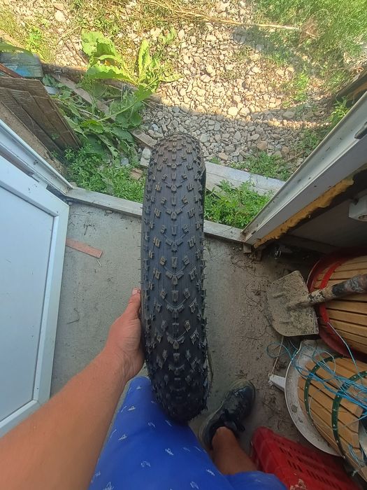 Vând cauciucuri (noi) bicicleta Fat bike 26×4.0 DSI (102-559)