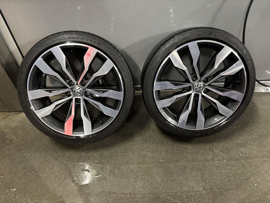 Set complet VW T-roc 225/40/19 Suzuka cu cauciucuri Goodyear dot2023