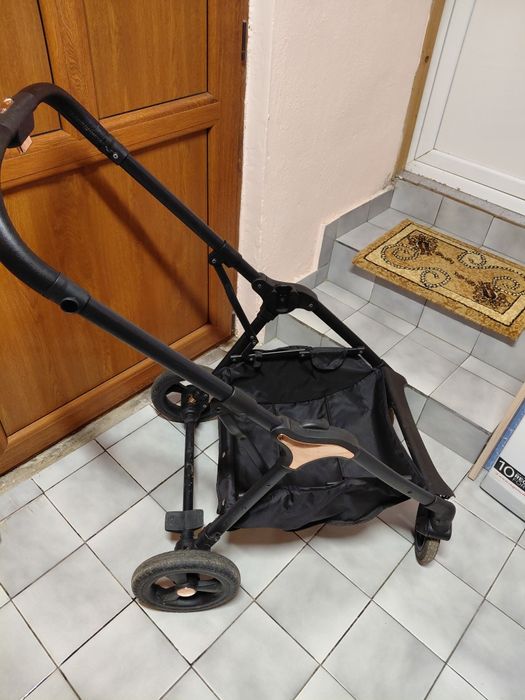 Бебешка количка Chipolino Infinity