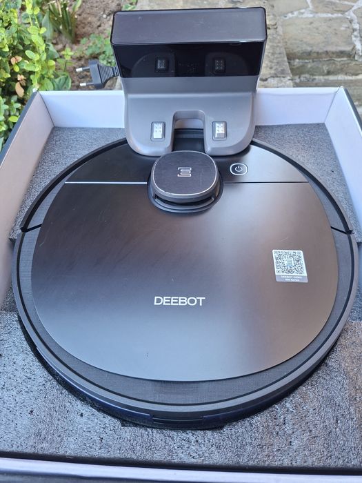Прахосмукачка и моп робот Ekovacs Deebot Ozmo 950