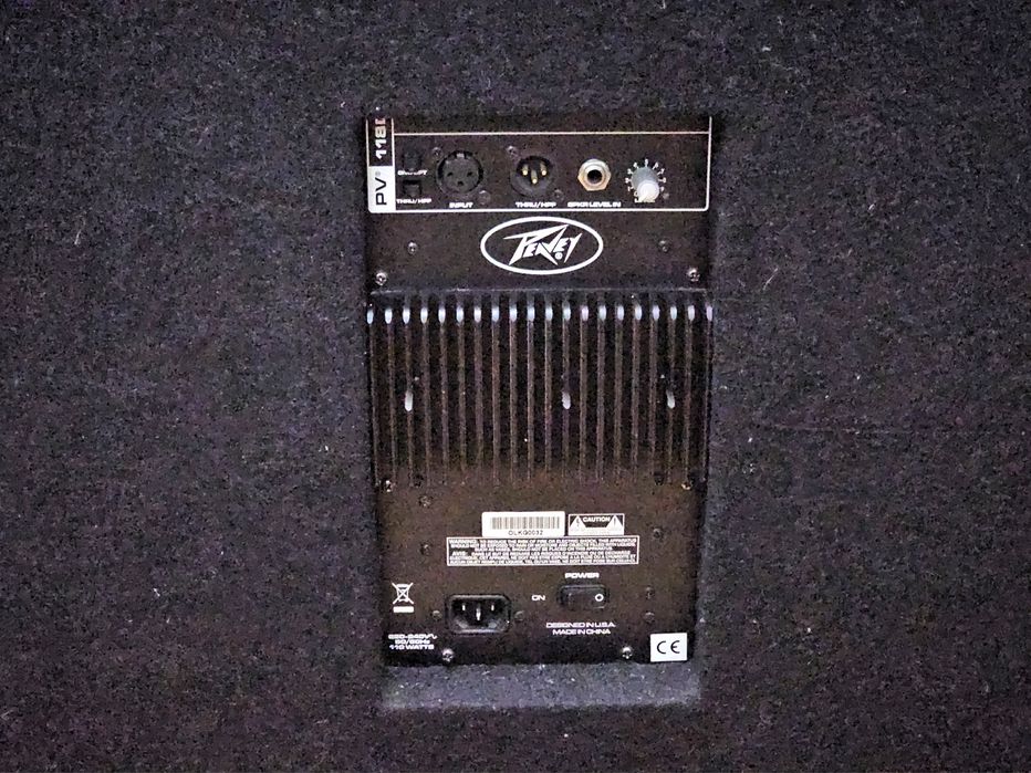 Активный сабвуфер PEAVEY PV118D