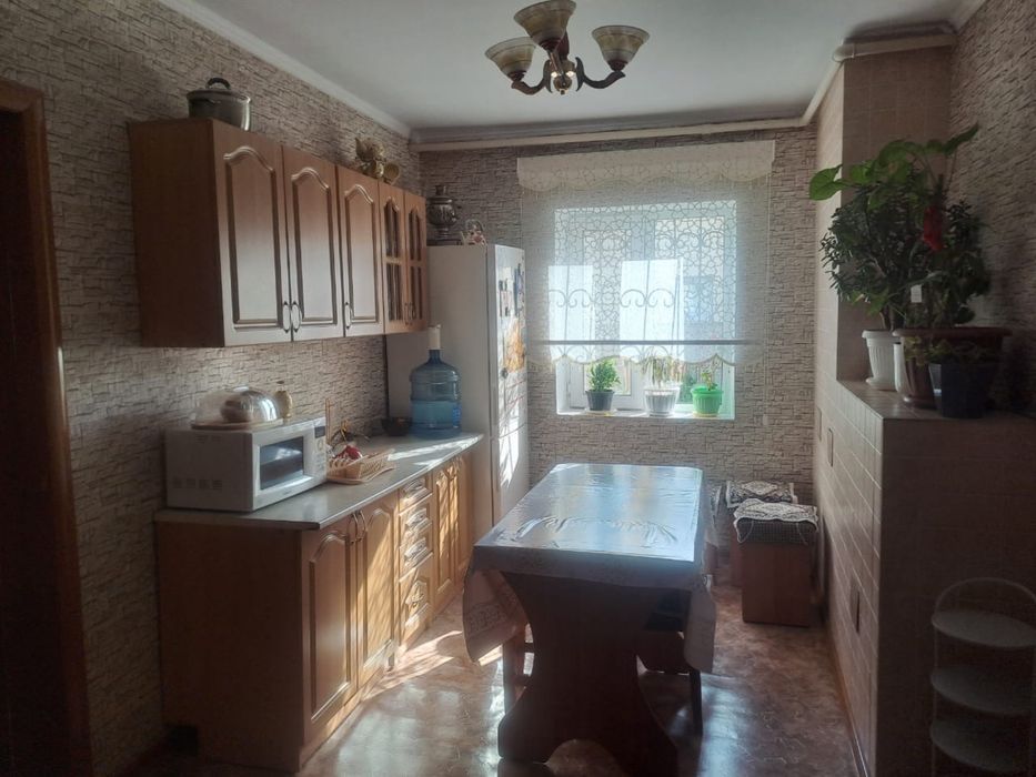 Продается полдома