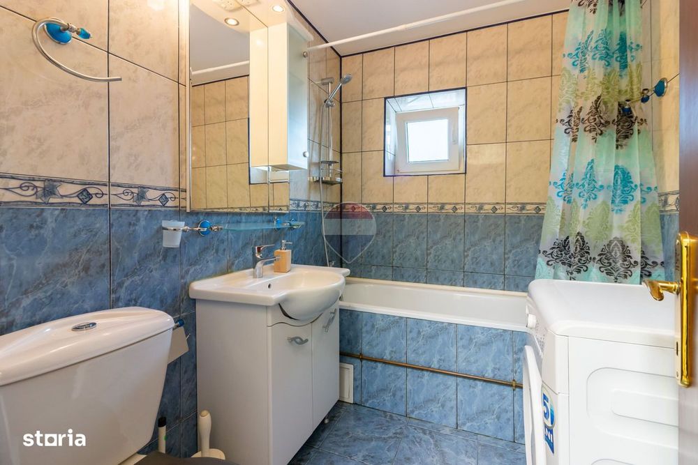 Apartament 3 camere mobilat ,strada Novaci în zona 13 Septembrie