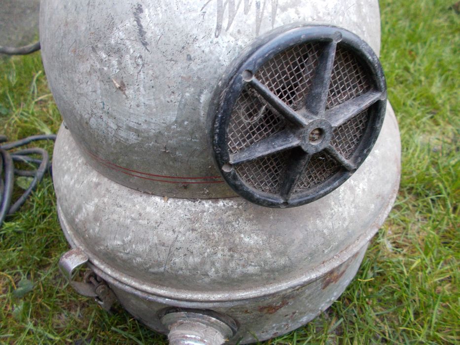 Стара прахусмукачка Буран