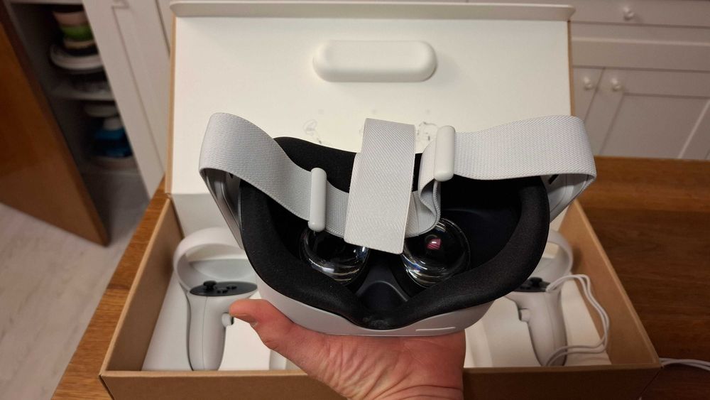 Ochelari VR META Oculus Quest 2 - 64 GB - in stare excelenta!