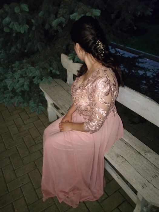 Rochie ocazie - purtata putin