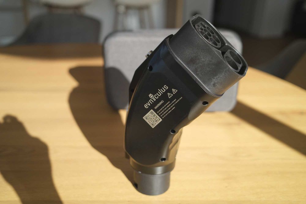 Адаптер CCS2-GBT (300А DC) Китайски EV Преходник VW iD BYD Tesla