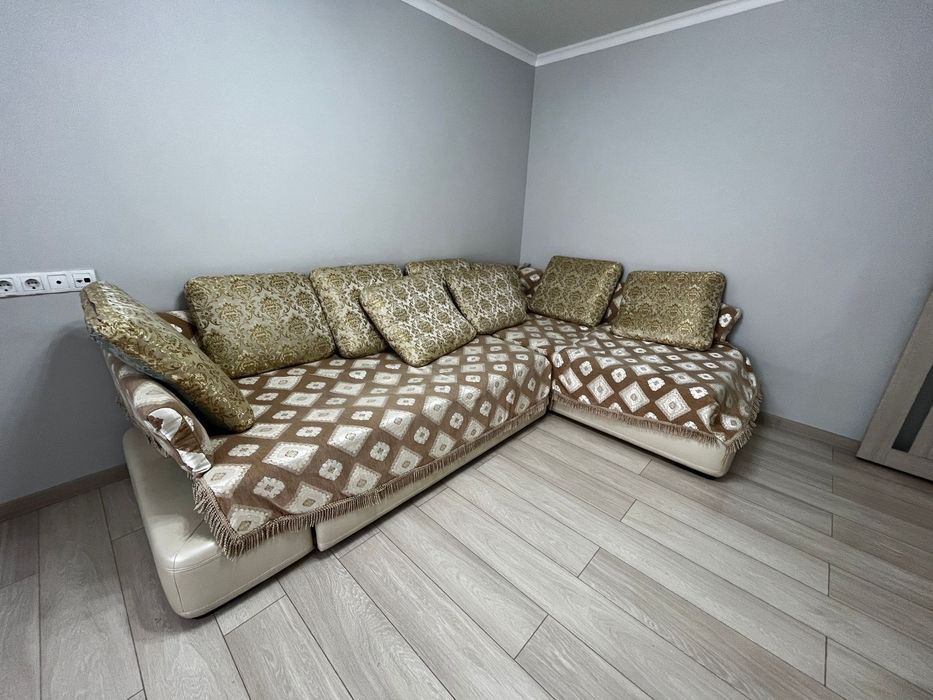 Продается диван большой