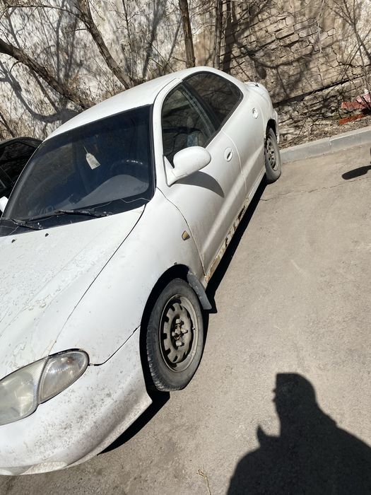 Hyundai avante 1998 года
