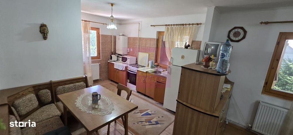 Vila cu 4 camere de vanzare in Busteni