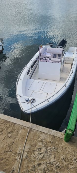 Barca cu motor Brezza