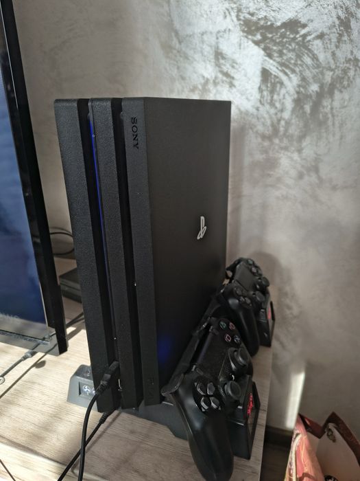 Play Station 4 Pro
