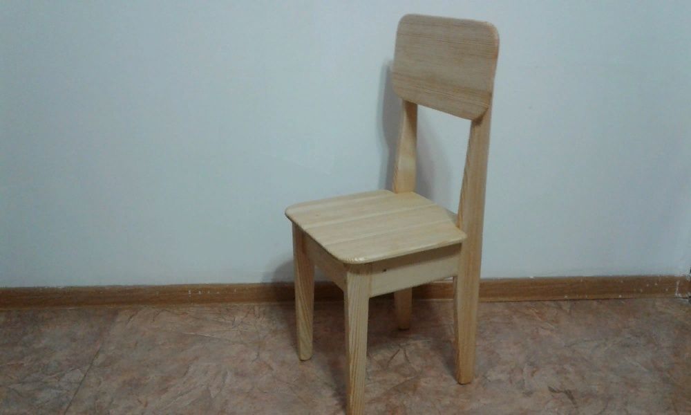 продам стульчик для детей.