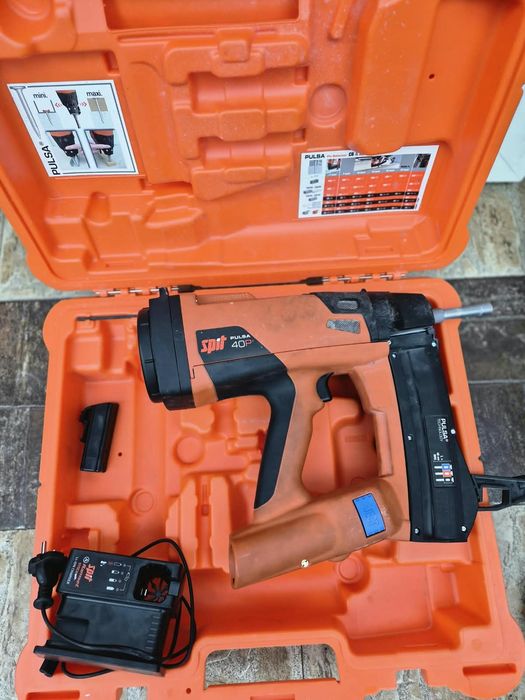 Pistol puscat cuie beton  spit Pulsa 40P+