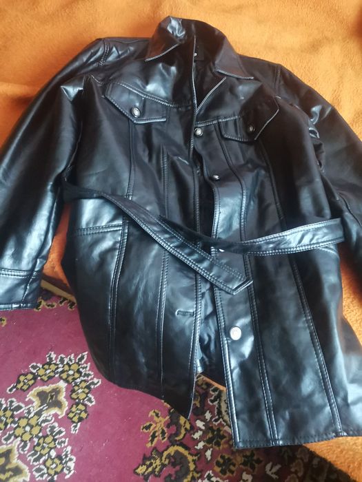 Продавам Кожено яке