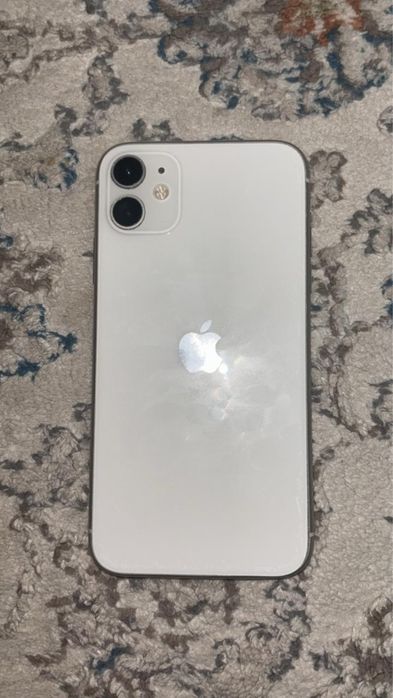 Iphone 11 64 гб..