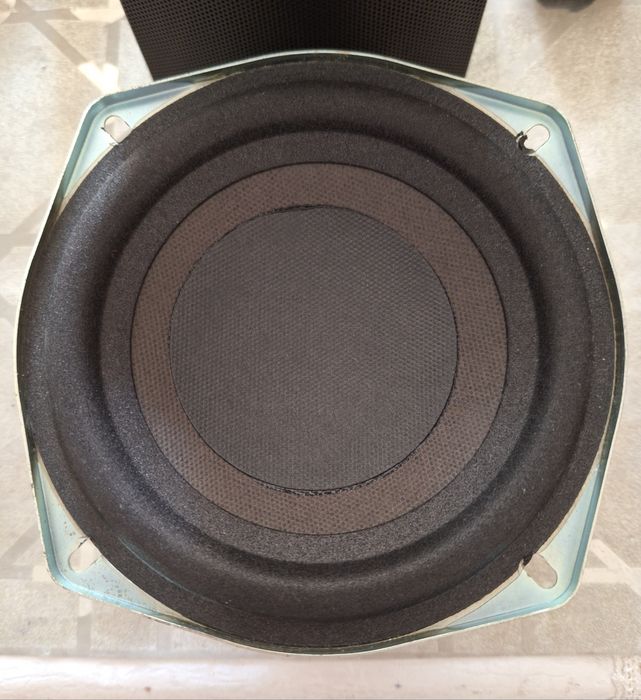 Difuzoare bass subwoofer incinte boxe sisteme audio 5.1  2.1 soundbar