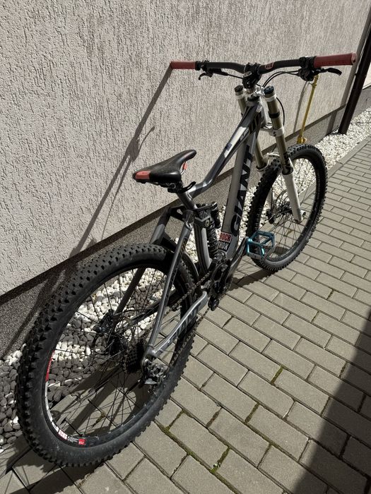 Vand bicicleta DH Giant