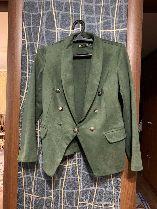 Костюм брючный б/у