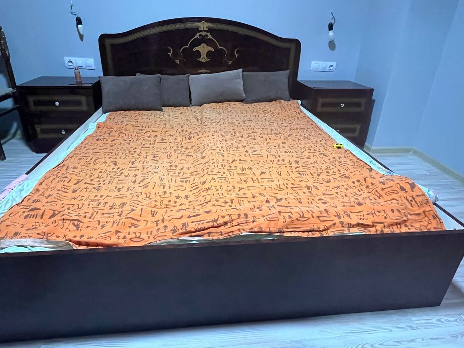 Спальный гарнитур