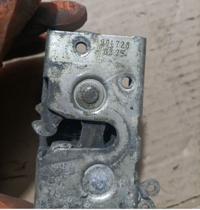 Încuietoare: actros LT Vito sprinter...asigur expedierea cole