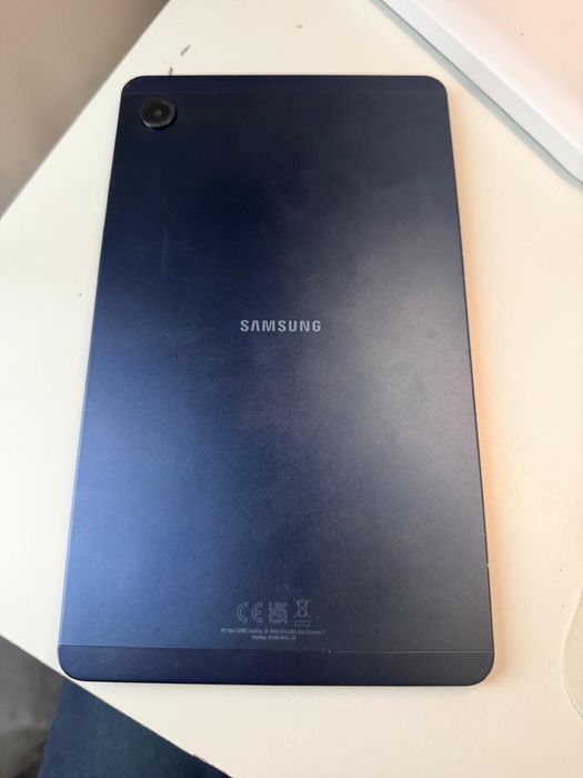 Tableta Samsung 8 inci cu LTE