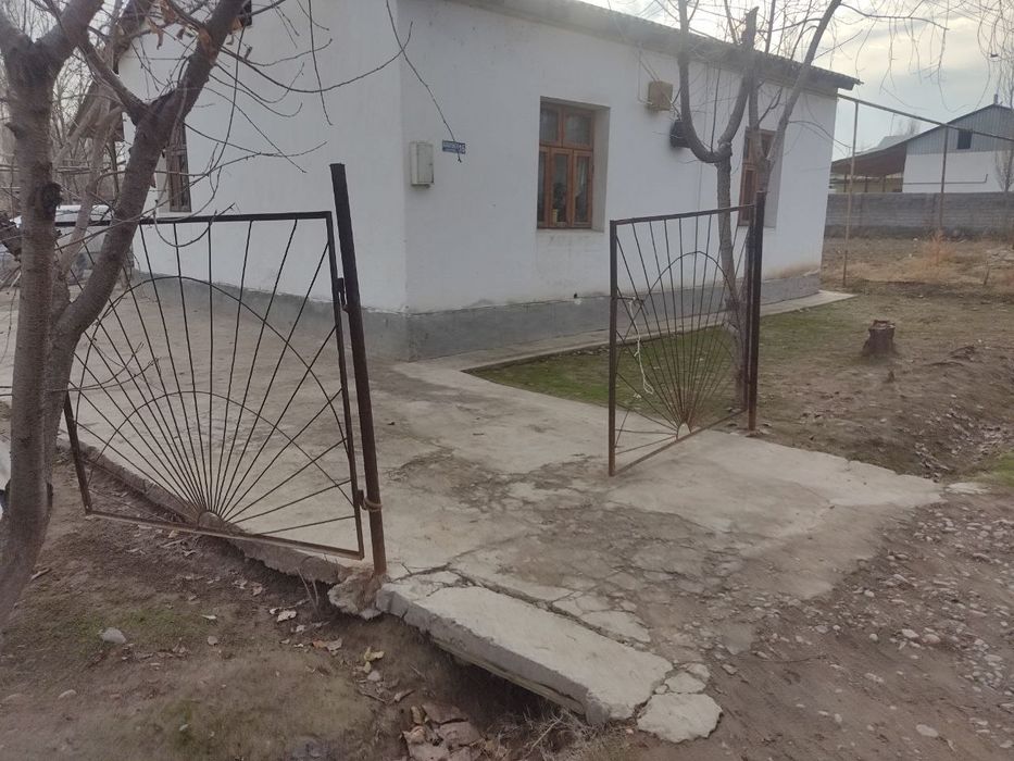 5 xonali uy sotiladi