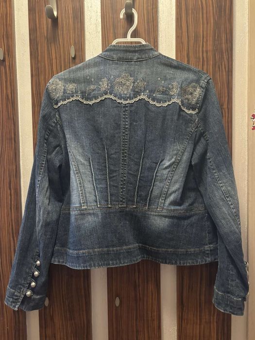 Яке дънкено с копчета